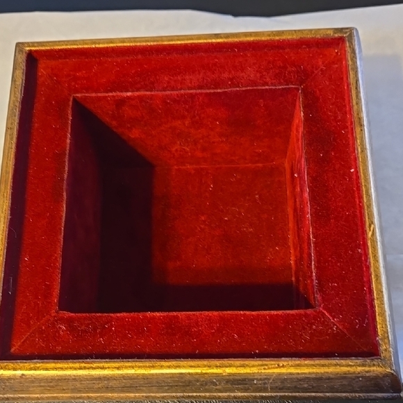 Gold and Brown Decorative Box - Picture 3 of 11